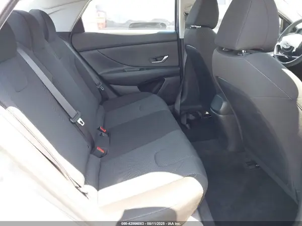 KMHLL4AG6MU110360 2021 HYUNDAI ELANTRA - Image 8