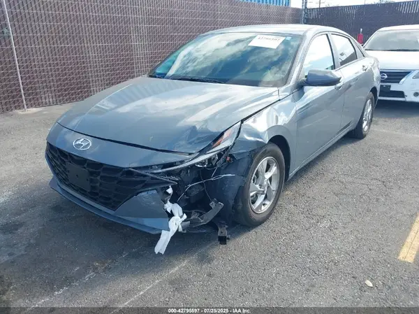 KMHLL4AG6PU432307 2023 HYUNDAI ELANTRA - Image 2