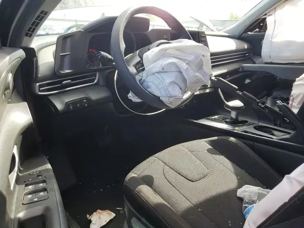 KMHLL4AG6PU580411 2023 HYUNDAI ELANTRA - Image 8