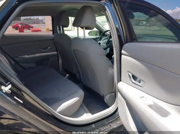KMHLL4AG7NU218116 2022 HYUNDAI ELANTRA - Image 8