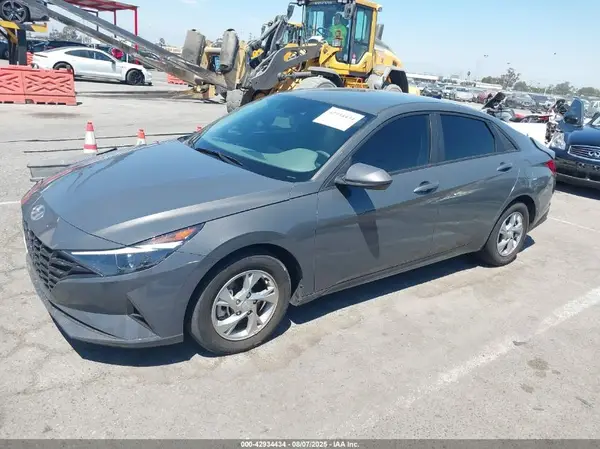 KMHLL4AG7PU575671 2023 HYUNDAI ELANTRA - Image 2