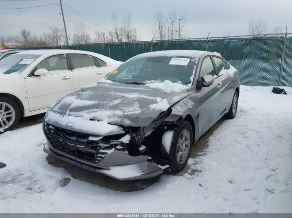 KMHLL4AG7PU632578 2023 HYUNDAI ELANTRA - Image 2