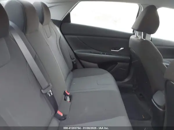 KMHLL4AG7PU633147 2023 HYUNDAI ELANTRA - Image 8