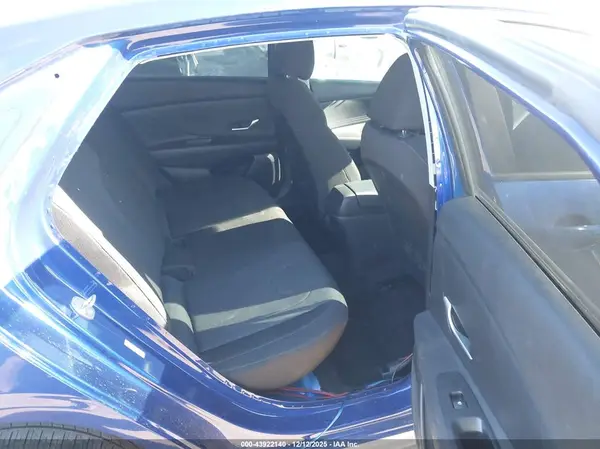 KMHLL4AG8NU239069 2022 HYUNDAI ELANTRA - Image 8