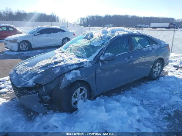KMHLL4AG8NU259886 2022 HYUNDAI ELANTRA - Image 2