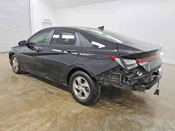 KMHLL4AG8NU329158 2022 HYUNDAI ELANTRA - Image 2