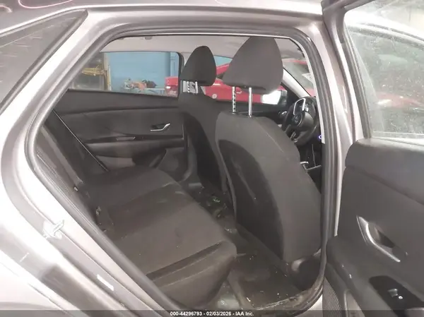 KMHLL4AG8PU557843 2023 HYUNDAI ELANTRA - Image 8