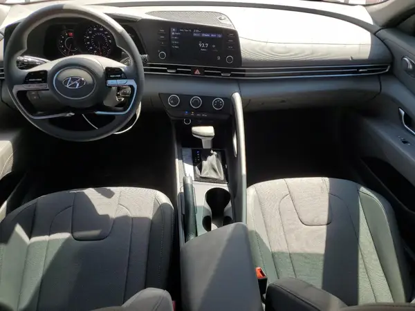 KMHLL4AG8PU632489 2023 HYUNDAI ELANTRA - Image 8