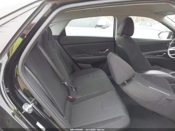 KMHLL4AG9MU105394 2021 HYUNDAI ELANTRA - Image 8