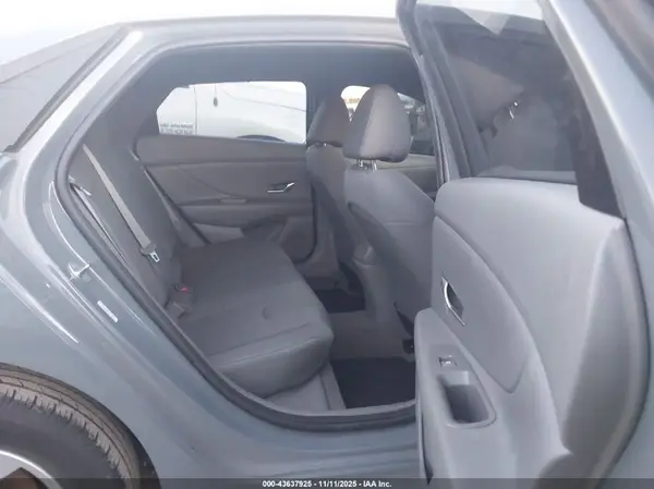 KMHLL4AG9NU317326 2022 HYUNDAI ELANTRA - Image 8