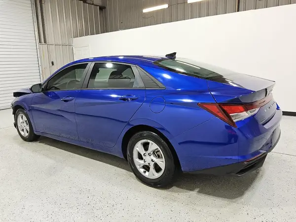 KMHLL4AG9PU571363 2023 HYUNDAI ELANTRA - Image 2