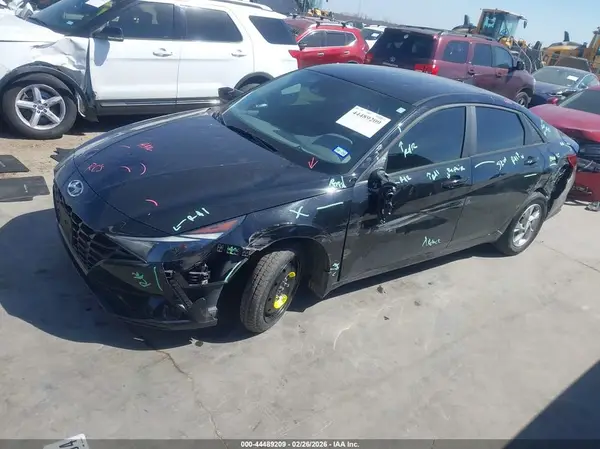 KMHLL4AG9PU612588 2023 HYUNDAI ELANTRA - Image 2
