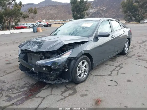 KMHLL4AGXPU575647 2023 HYUNDAI ELANTRA - Image 2
