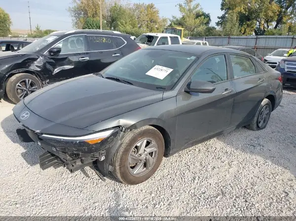 KMHLL4DG0RU656199 2024 HYUNDAI ELANTRA - Image 2