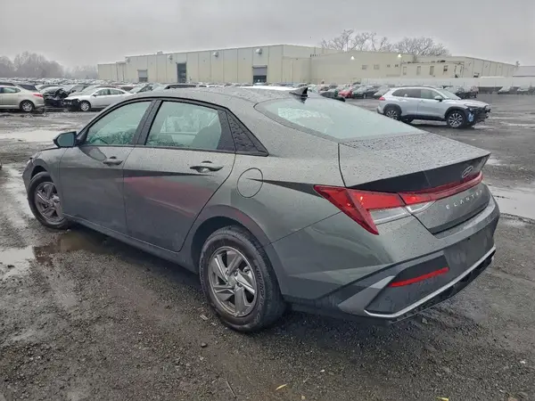 KMHLL4DG0RU813794 2024 HYUNDAI ELANTRA - Image 2