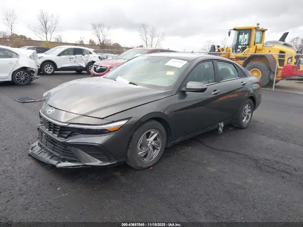 KMHLL4DG0RU825718 2024 HYUNDAI ELANTRA - Image 2