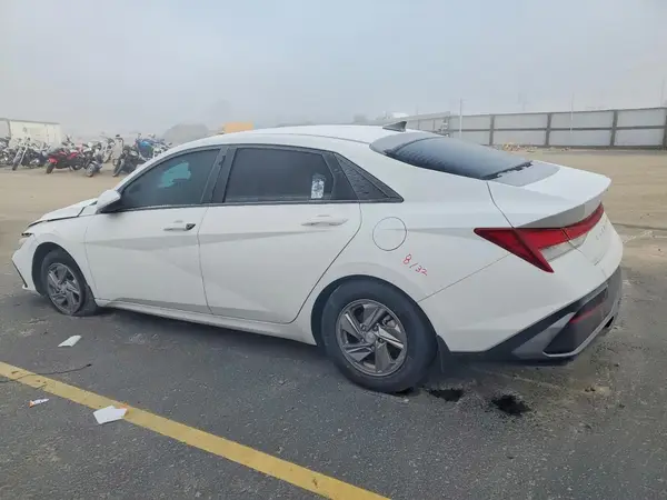 KMHLL4DG1RU762855 2024 HYUNDAI ELANTRA - Image 2