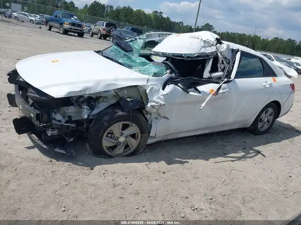 KMHLL4DG1RU798092 2024 HYUNDAI ELANTRA - Image 2