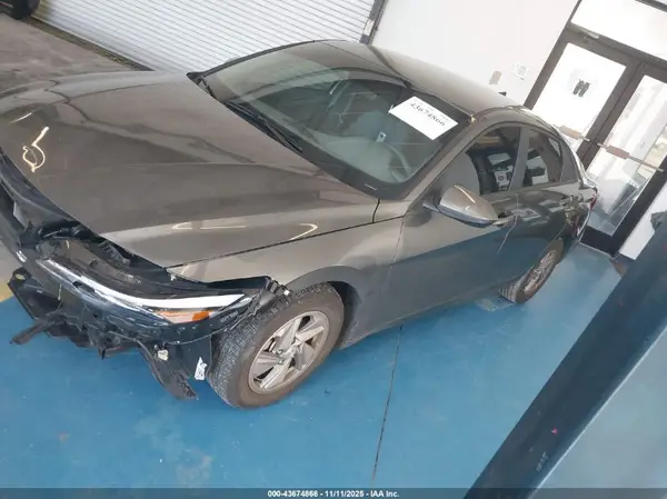 KMHLL4DG1SU883181 2025 HYUNDAI ELANTRA - Image 2