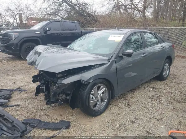 KMHLL4DG1SU992370 2025 HYUNDAI ELANTRA - Image 2