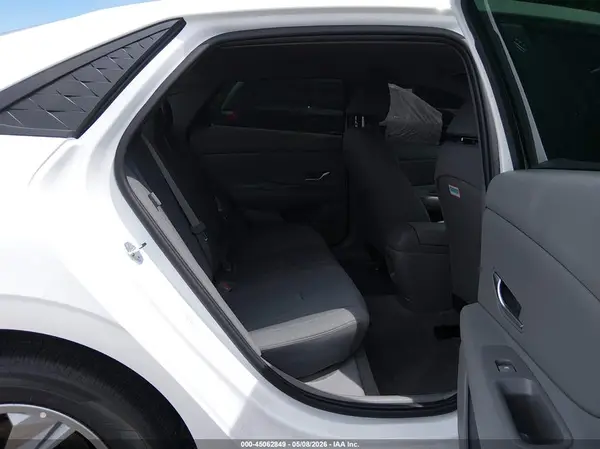 KMHLL4DG1TU167883 2026 HYUNDAI ELANTRA - Image 8