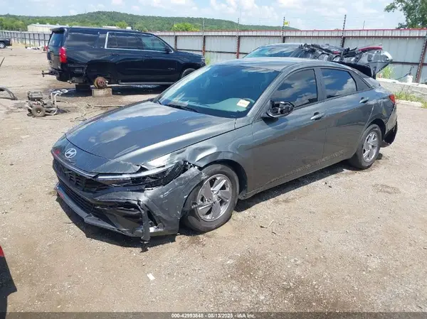 KMHLL4DG2RU823159 2024 HYUNDAI ELANTRA - Image 2