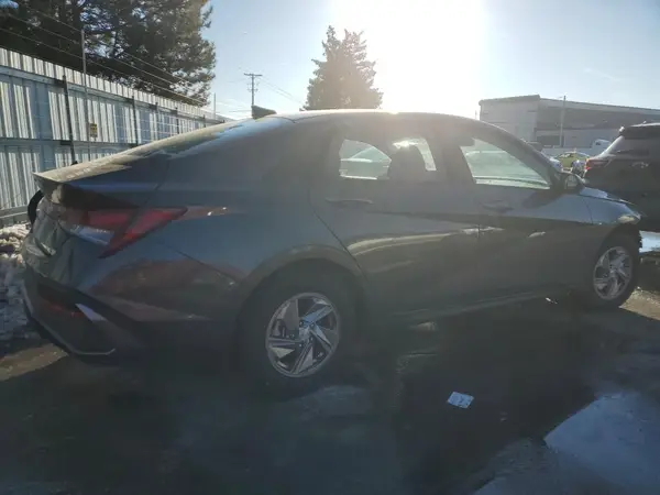 2024 HYUNDAI ELANTRA COPART lot 42371645 auction photo 3