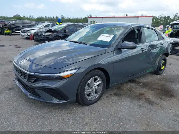 KMHLL4DG2SU883951 2025 HYUNDAI ELANTRA - Image 2