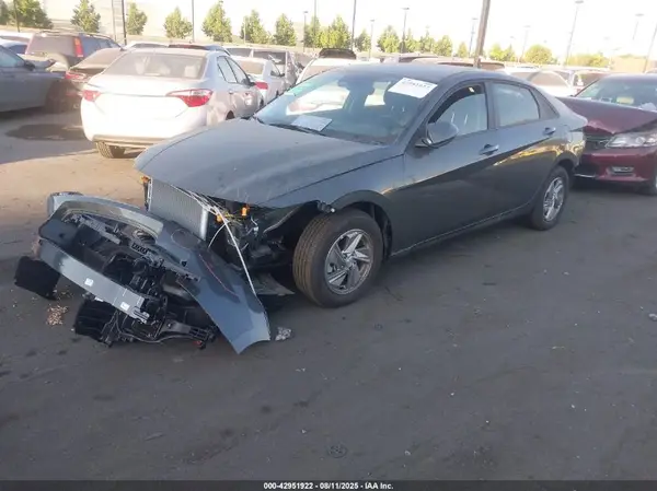 KMHLL4DG2SU915927 2025 HYUNDAI ELANTRA - Image 2