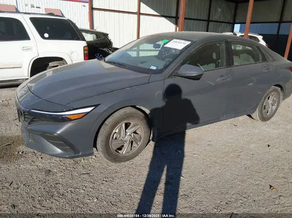 KMHLL4DG2SU968675 2025 HYUNDAI ELANTRA - Image 2