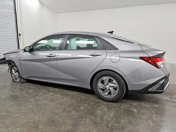 KMHLL4DG2TU098931 2026 HYUNDAI ELANTRA - Image 2