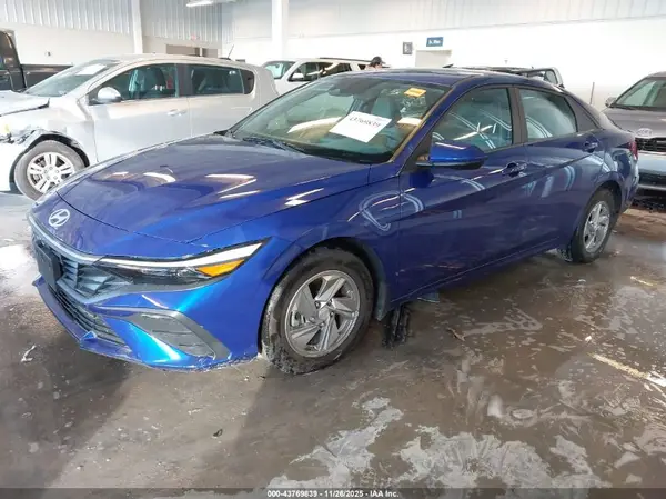KMHLL4DG3RU724057 2024 HYUNDAI ELANTRA - Image 2
