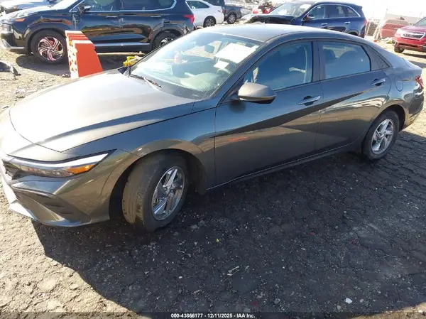 KMHLL4DG3RU741876 2024 HYUNDAI ELANTRA - Image 2
