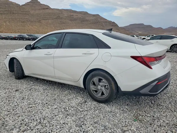 KMHLL4DG3RU779107 2024 HYUNDAI ELANTRA - Image 2