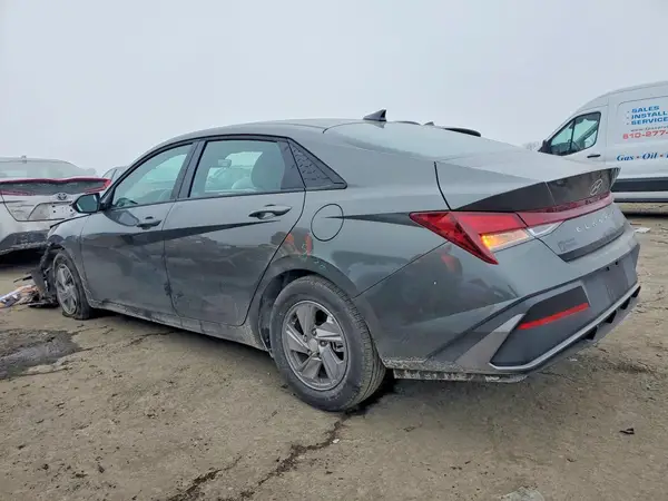 KMHLL4DG3SU045783 2025 HYUNDAI ELANTRA - Image 2