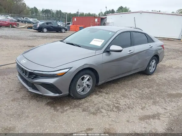 KMHLL4DG3SU860243 2025 HYUNDAI ELANTRA - Image 2