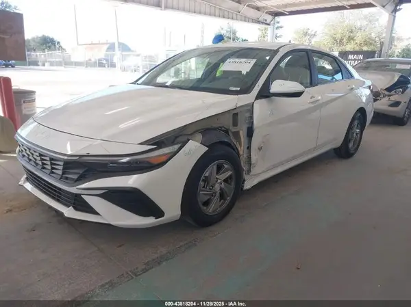 KMHLL4DG3SU861179 2025 HYUNDAI ELANTRA - Image 2