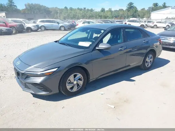 KMHLL4DG3SU915371 2025 HYUNDAI ELANTRA - Image 2