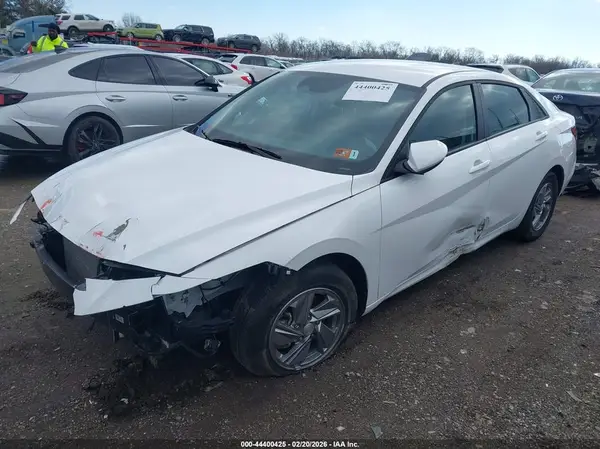 KMHLL4DG3SU943168 2025 HYUNDAI ELANTRA - Image 2