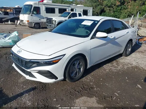 KMHLL4DG4RU727081 2024 HYUNDAI ELANTRA - Image 2