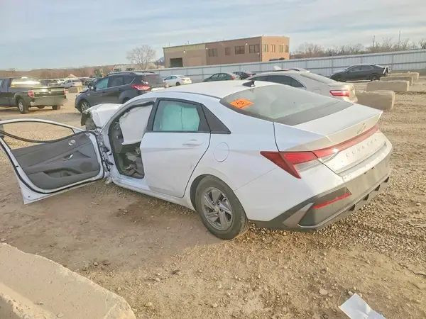KMHLL4DG4RU732975 2024 HYUNDAI ELANTRA - Image 2