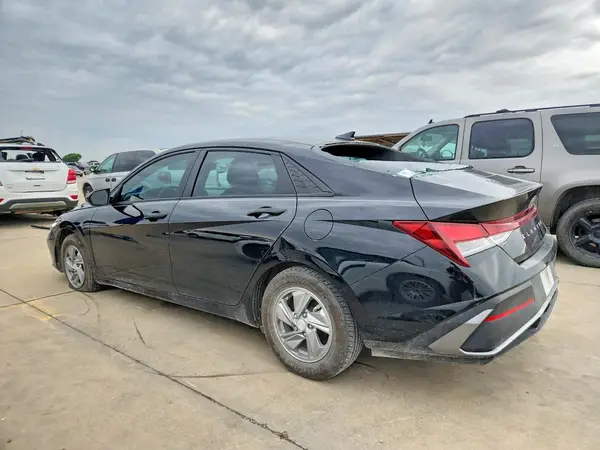 KMHLL4DG4RU743197 2024 HYUNDAI ELANTRA - Image 2