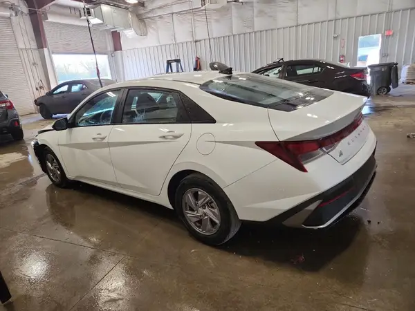 KMHLL4DG4RU849374 2024 HYUNDAI ELANTRA - Image 2