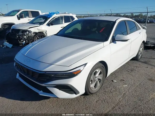 KMHLL4DG4RU851724 2024 HYUNDAI ELANTRA - Image 2