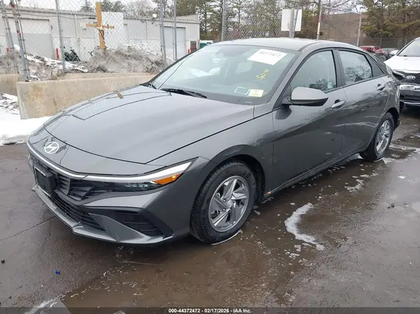 KMHLL4DG4SU897172 2025 HYUNDAI ELANTRA - Image 2