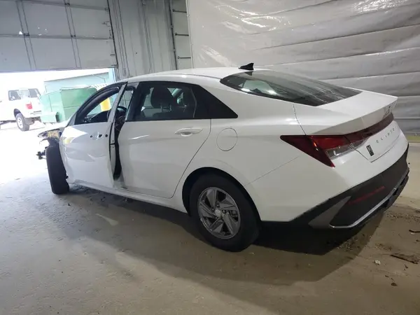 KMHLL4DG4SU913645 2025 HYUNDAI ELANTRA - Image 2