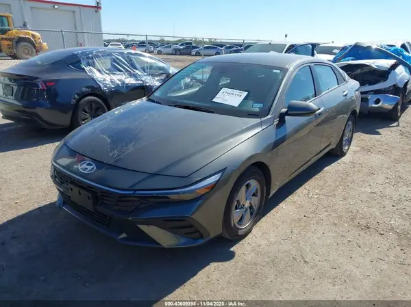 KMHLL4DG4SU915993 2025 HYUNDAI ELANTRA - Image 2