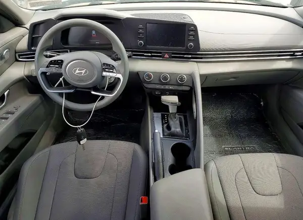 KMHLL4DG4TU193815 2026 HYUNDAI ELANTRA - Image 8