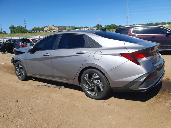 KMHLL4DG5RU669787 2024 HYUNDAI ELANTRA - Image 2