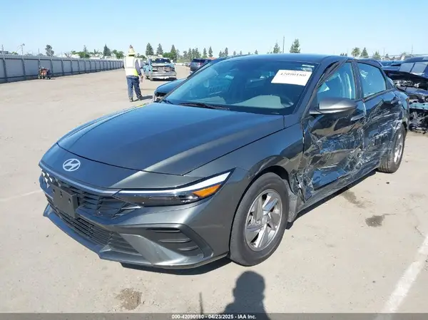 KMHLL4DG5RU841235 2024 HYUNDAI ELANTRA - Image 2